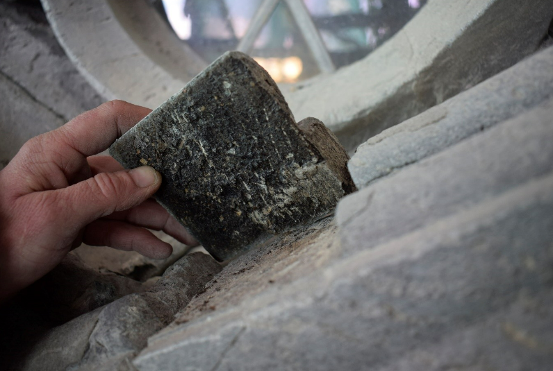 Hvordan limte de stein i middelalderen. 
